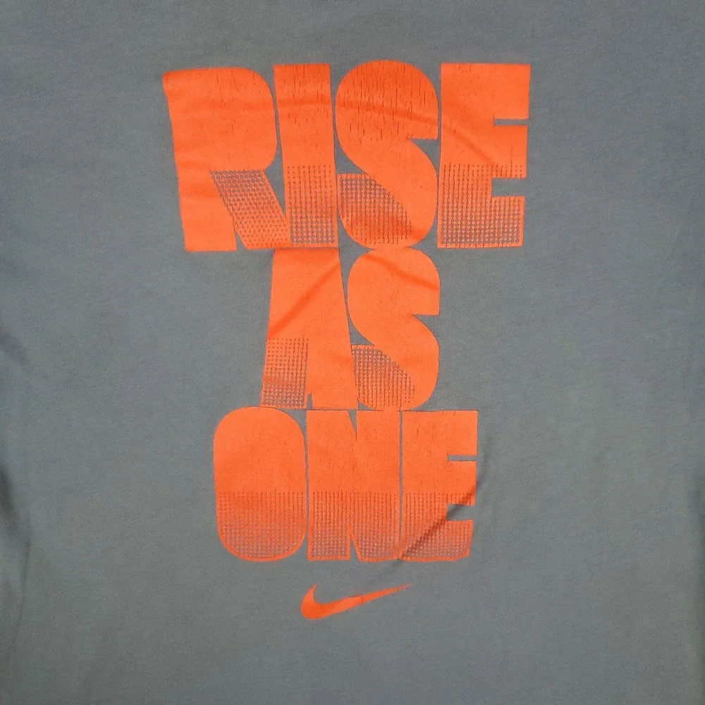 Nike Rise As One Gray Dri Fit Casual Short Sleeve T-Shirt Mens Size Medium - Picture 3 of 10